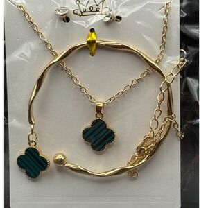 Gold Tone Clover Charm Necklace Bracelet Earrings Set Teal Green Stripe